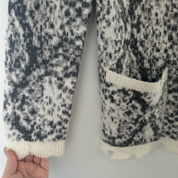 Buckle Willow & Root Cardigan - Picture 3 of 4